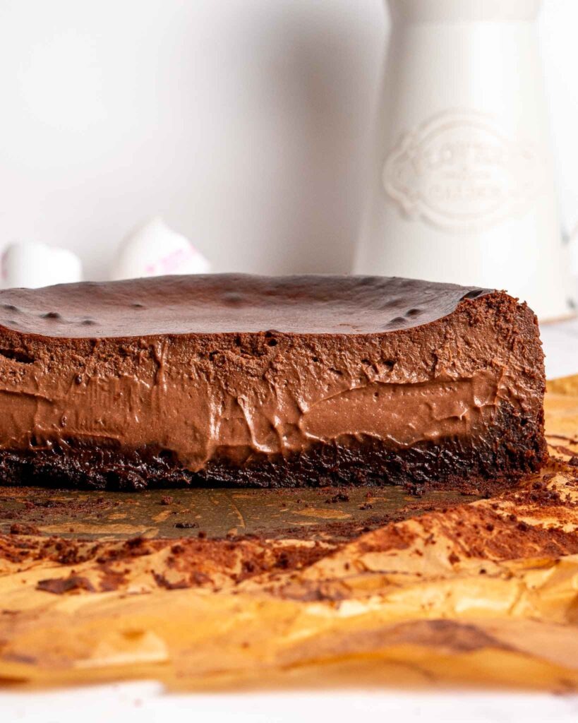 Chocolate brownie Basque cheesecake