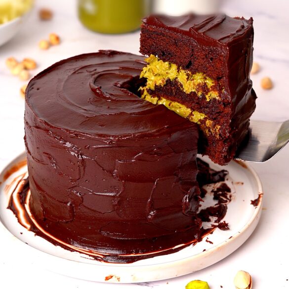 Viral Dubai Chocolate Bar Cake - Ems Foodie Fix