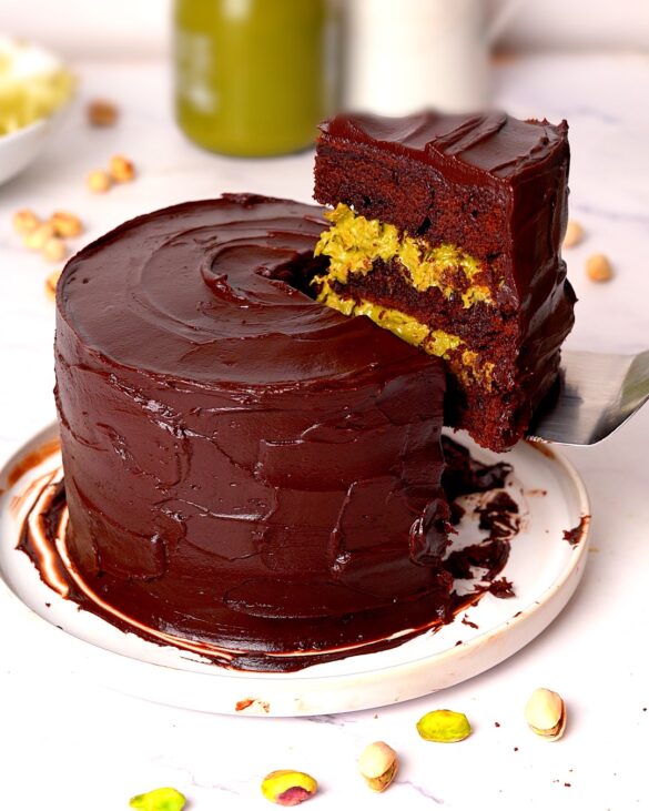 Viral Dubai Chocolate Bar Cake - Ems Foodie Fix