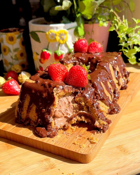 No Bake Ferrero Rocher Cheesecake (Upside Down)