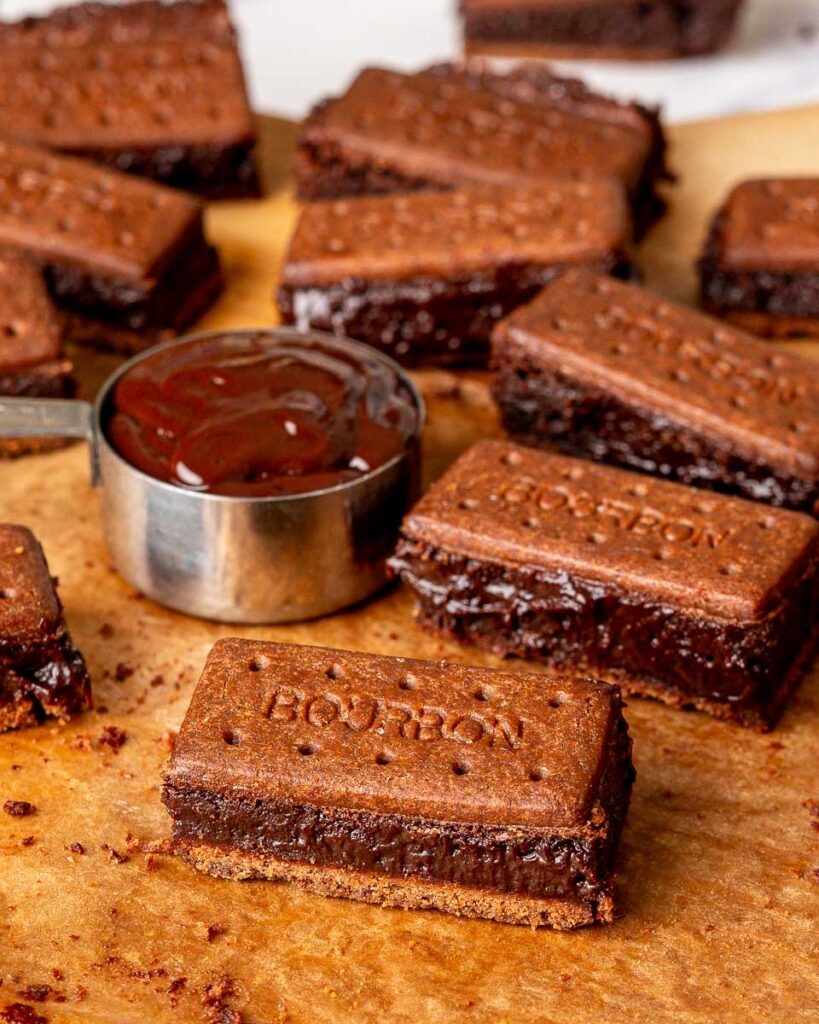 Easy-5-Ingredient-Bourbon-Biscuit-Brownies.jpg - Ems Foodie Fix Fudgy bourbon biscuit brownies made with five ingredients and layered biscuits