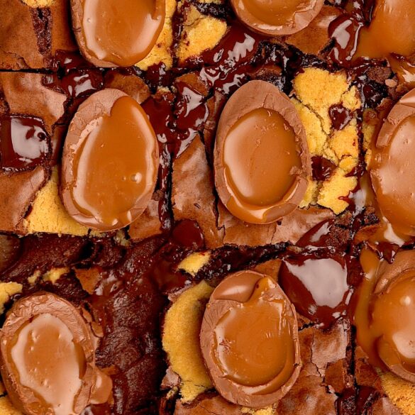 Easter Egg Brookies &ndash; Fudgy Chocolate & Caramel Dessert for Easter