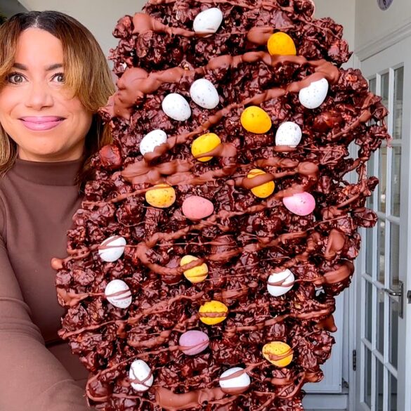 Mini egg crunch bark for eater.