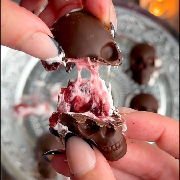 3-Ingredient-Chocolate-Marshmallow-Skulls-Easy-Halloween-recipe.jpg 3-Ingredient Chocolate Marshmallow Skulls (Easy Halloween Treat)